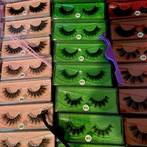 False eyelashes